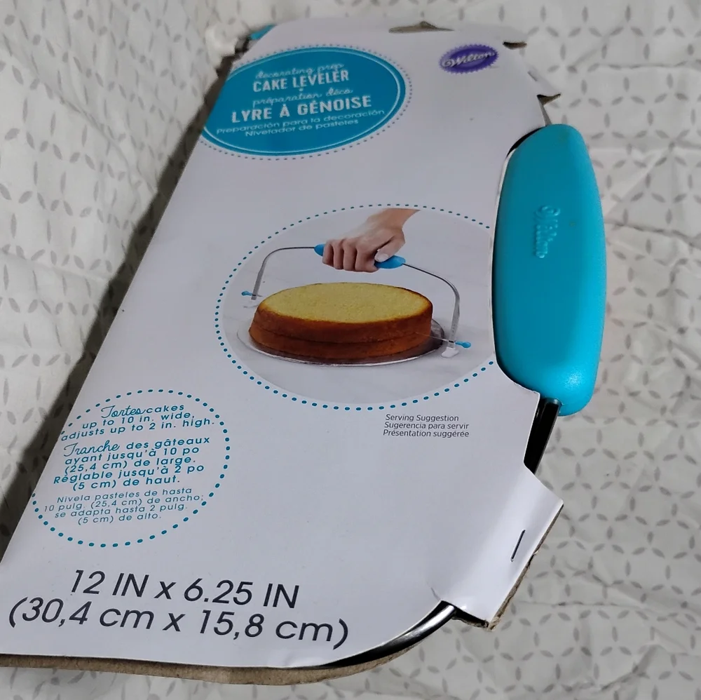 Wilton Adjustable Cake Leveler